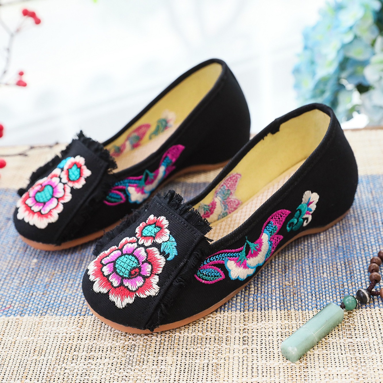 Woman Woven Shoes New Ethnic S - đánh giá và giá Ethnic Style